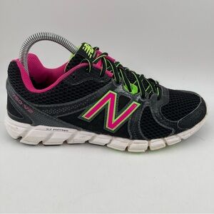 New Balance Women’s 750v2 Black Pink Low Top Lace-Up Running Shoes - Size 8